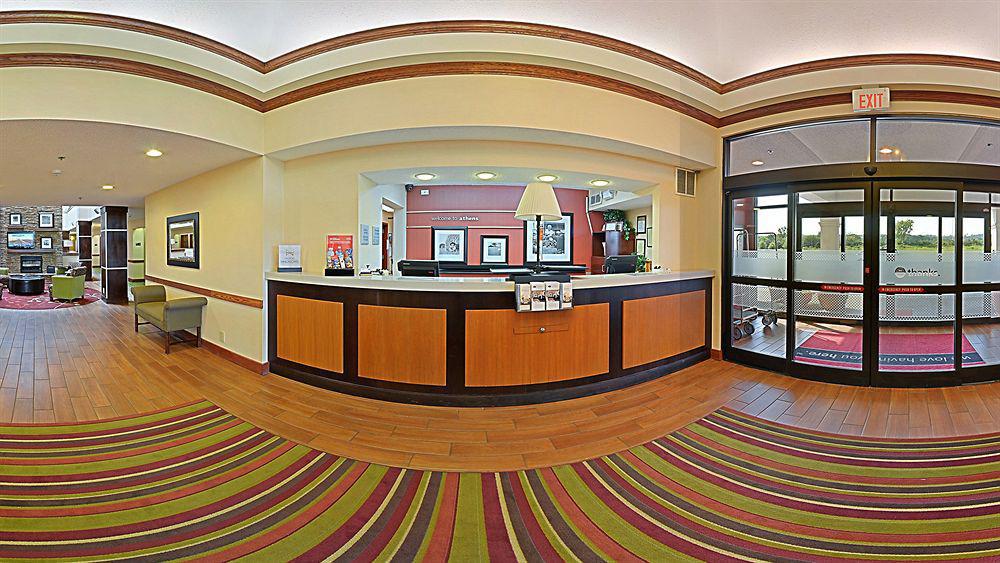 Hampton Inn Атенс Екстериор снимка