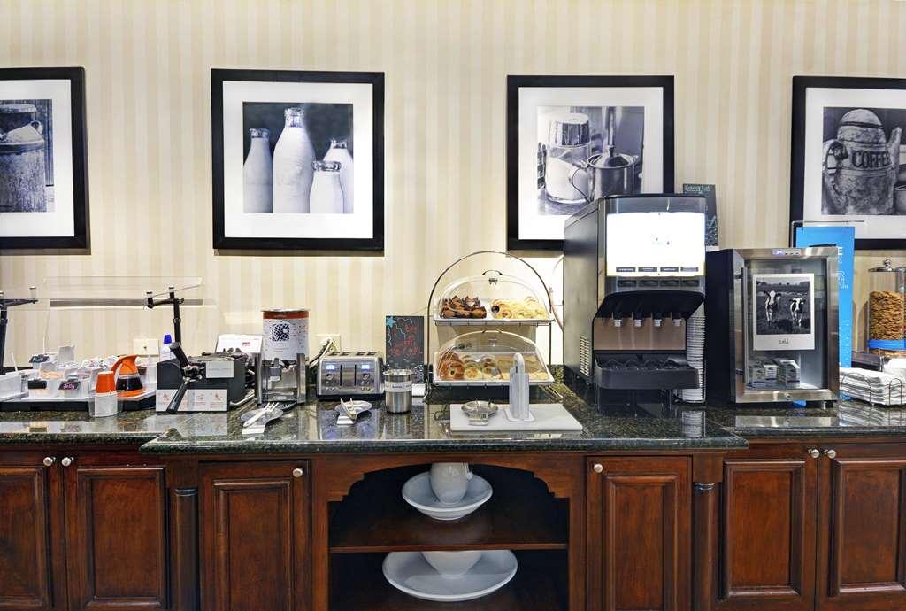 Hampton Inn Атенс Ресторант снимка