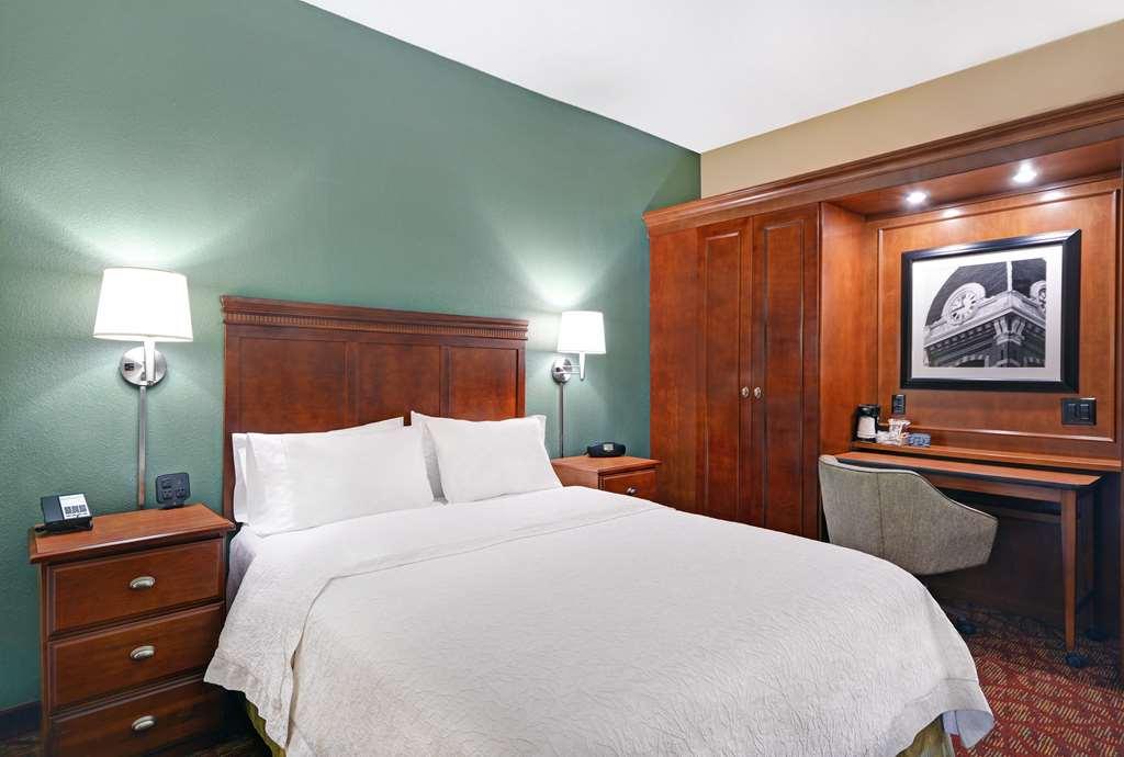 Hampton Inn Атенс Стая снимка