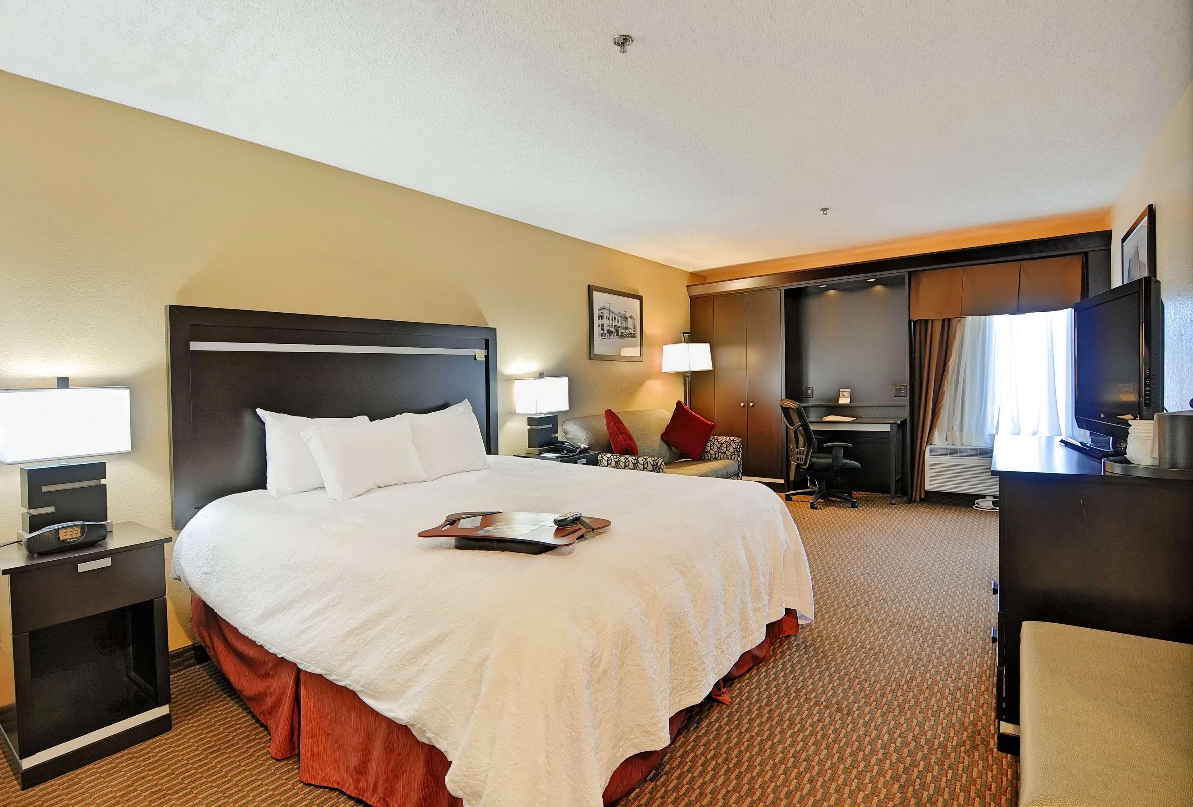 Hampton Inn Атенс Екстериор снимка