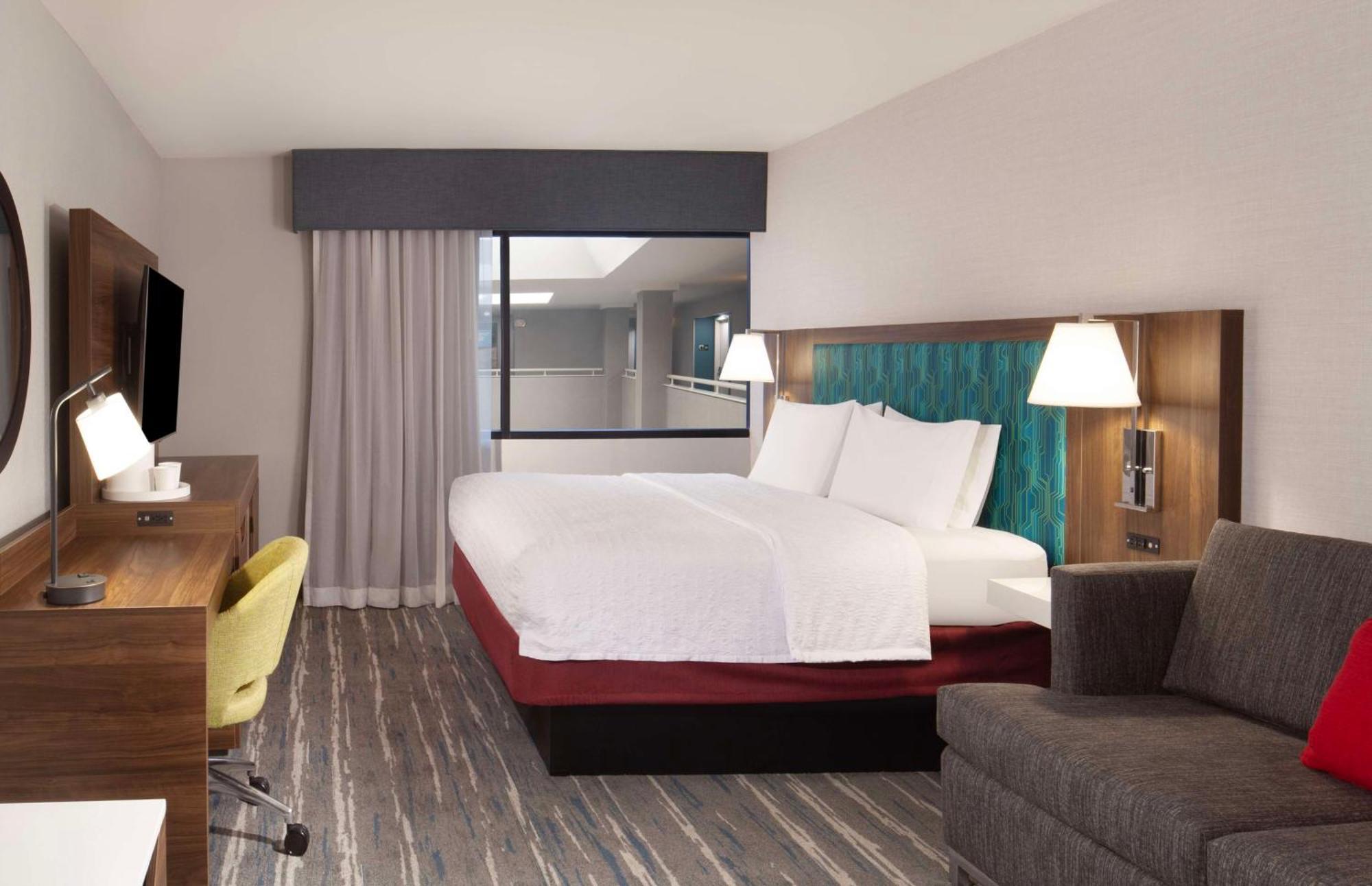 Hampton Inn Атенс Екстериор снимка