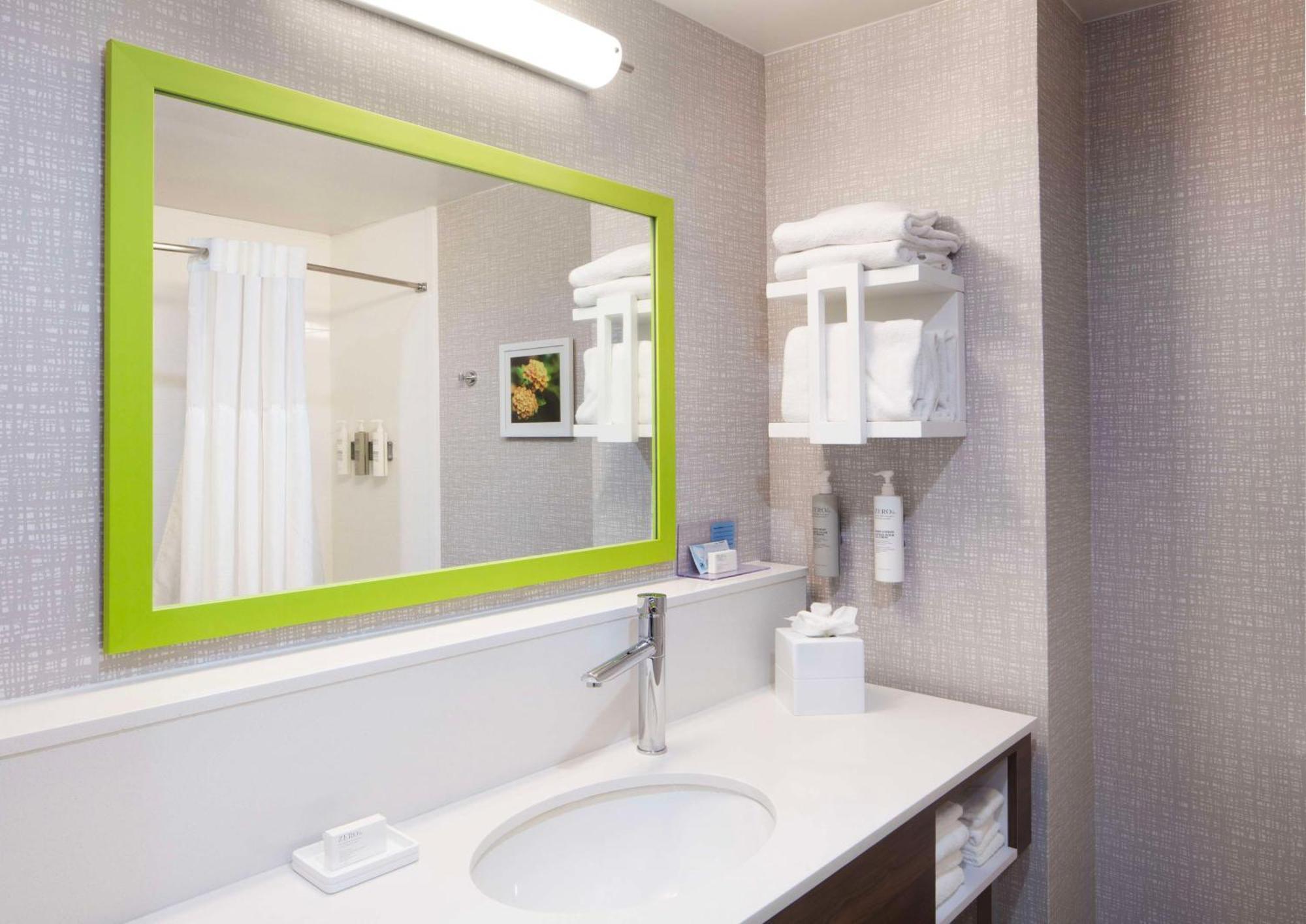 Hampton Inn Атенс Екстериор снимка