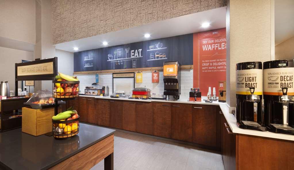 Hampton Inn Атенс Ресторант снимка